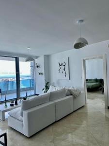 200 S Biscayne Blvd 3903, Miami, FL 33131