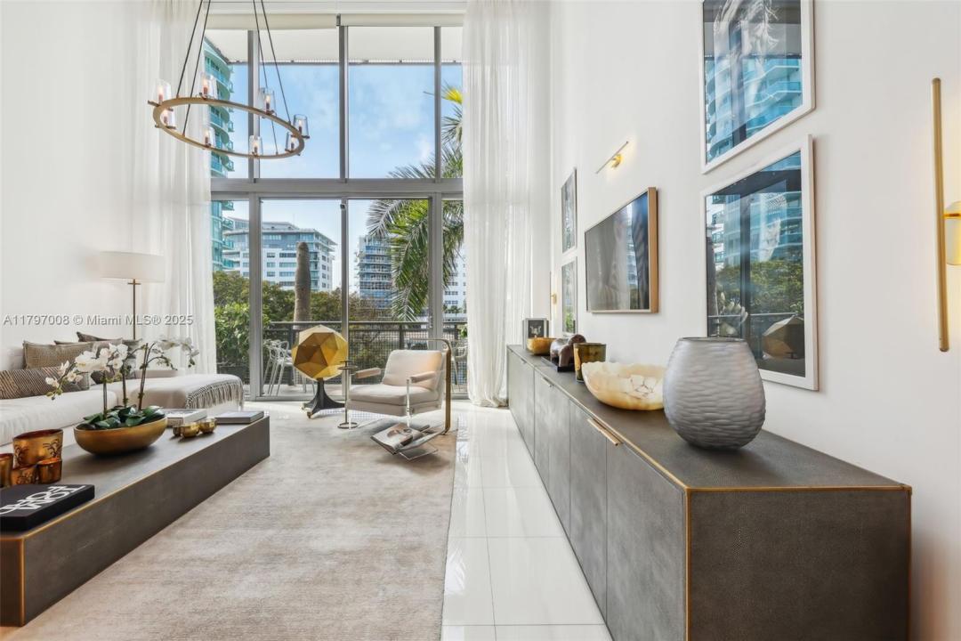 6000 Collins Ave 304, Miami Beach, FL 33140