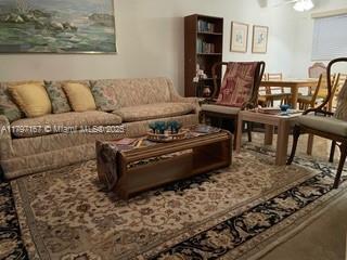 705 Lori Dr 203, Palm Springs, FL 33461