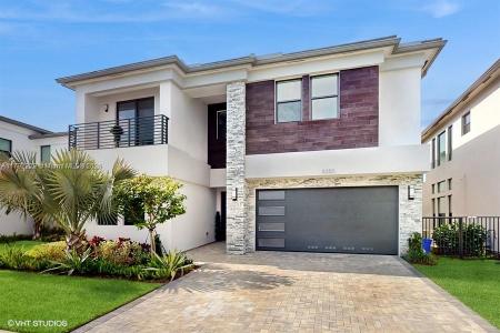 8350 Royal County Down Rd, Boca Raton, FL 33434