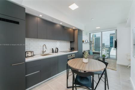 227 NE 2nd St 2908, Miami, FL 33132