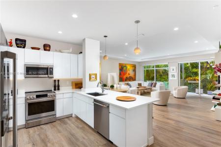 41 SW Seminole St 208, Stuart, FL 34994