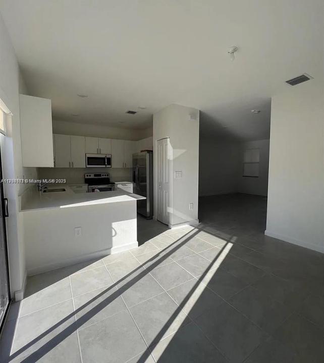 24700 SW 119th Pl 0, Homestead, FL 33032