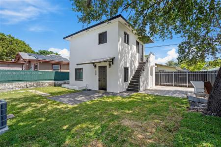 1824 NW 47th St, Miami, FL 33142