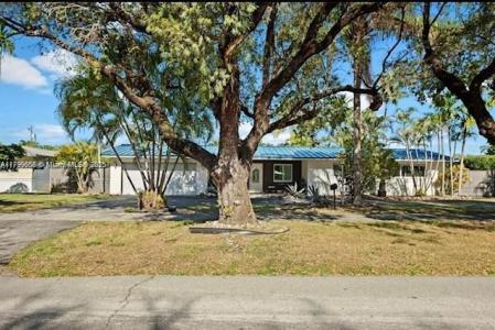 1031 Redbird 0, Miami Springs, FL 33166