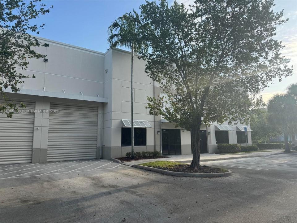 3851 NW 124th Ave, Coral Springs, FL 33065