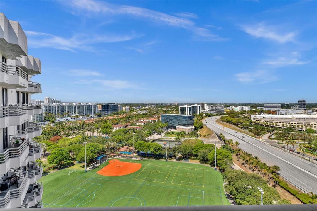 3300 NE 191st St LP04, Aventura, FL 33180