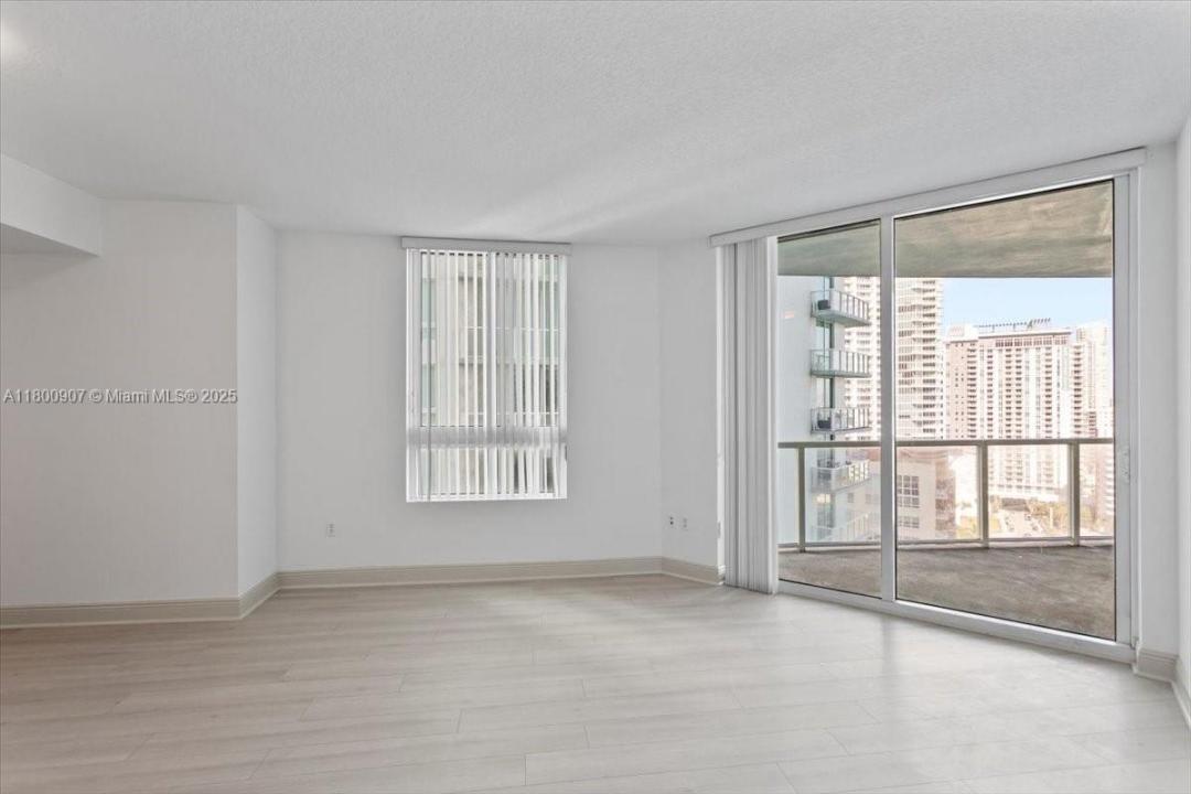 1900 N Bayshore Dr 1810, Miami, FL 33132