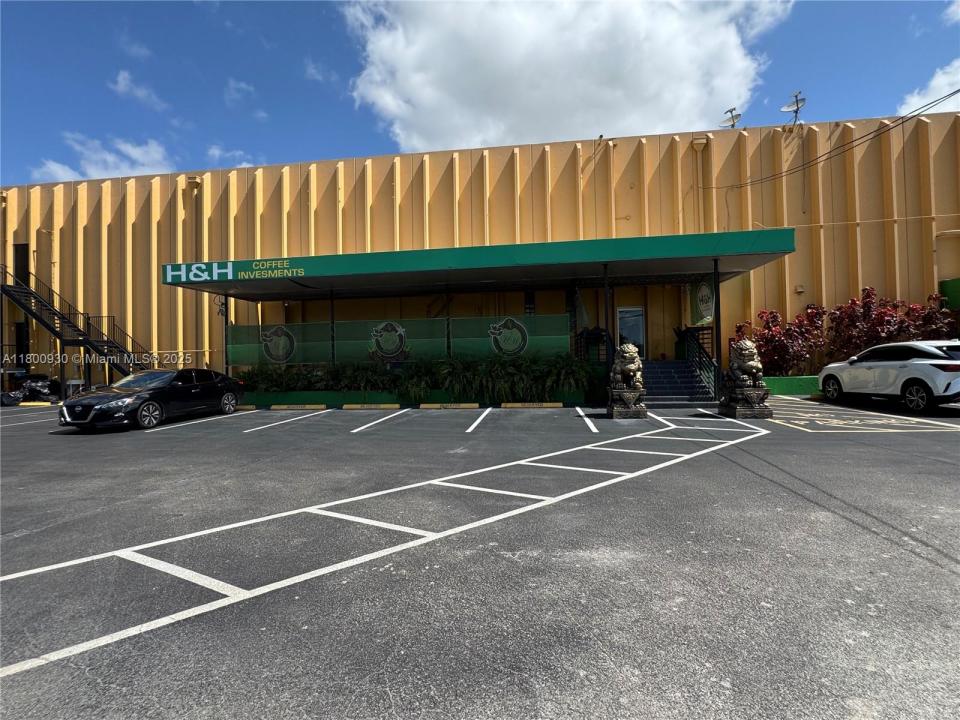 7355 NW 41st St, Miami, FL 33166