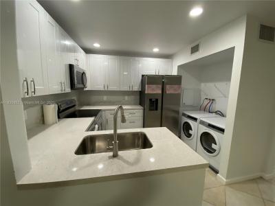 3524 Gardens East Dr B, Palm Beach Gardens, FL 33410