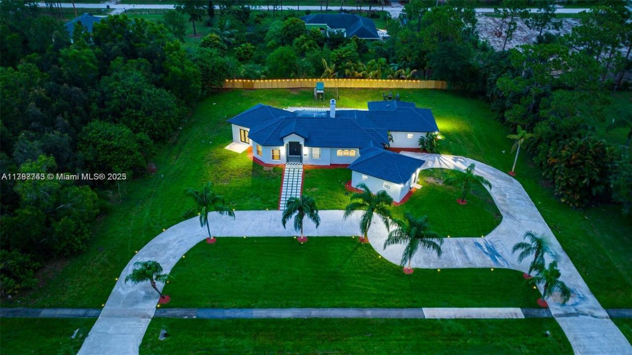 13551 Temple Blvd, West Palm Beach, FL 33412