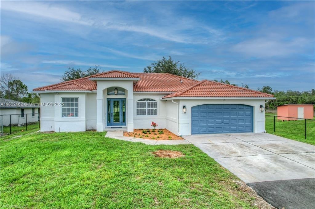 3385 35th Ave NE, Naples, FL 34120