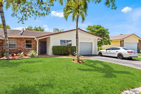2426 NW 91st Ave, Coral Springs, FL 33065