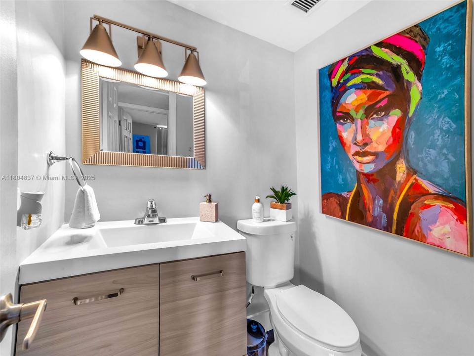 3800 Hillcrest Dr 907, Hollywood, FL 33021