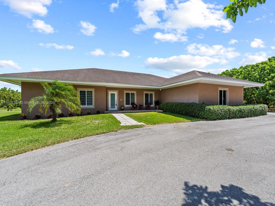15150 SW 240th St, Homestead, FL 33032