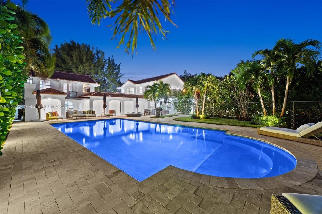 321 SW 1st Ave, Boynton Beach, FL 33435