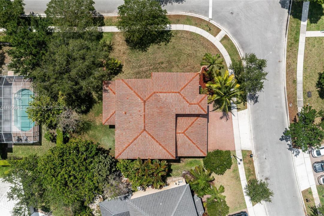 13366 NW 14th St, Pembroke Pines, FL 33028