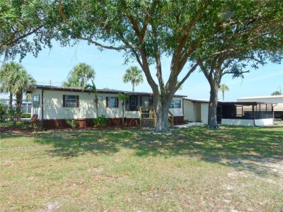 1277 Linda Road, Bulkhead Ridge, FL 34974