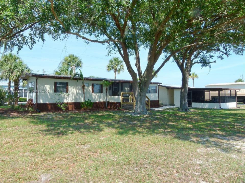 1277 Linda Road, Bulkhead Ridge, FL 34974