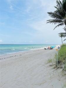 10178 Collins Ave 210, Bal Harbour, FL 33154