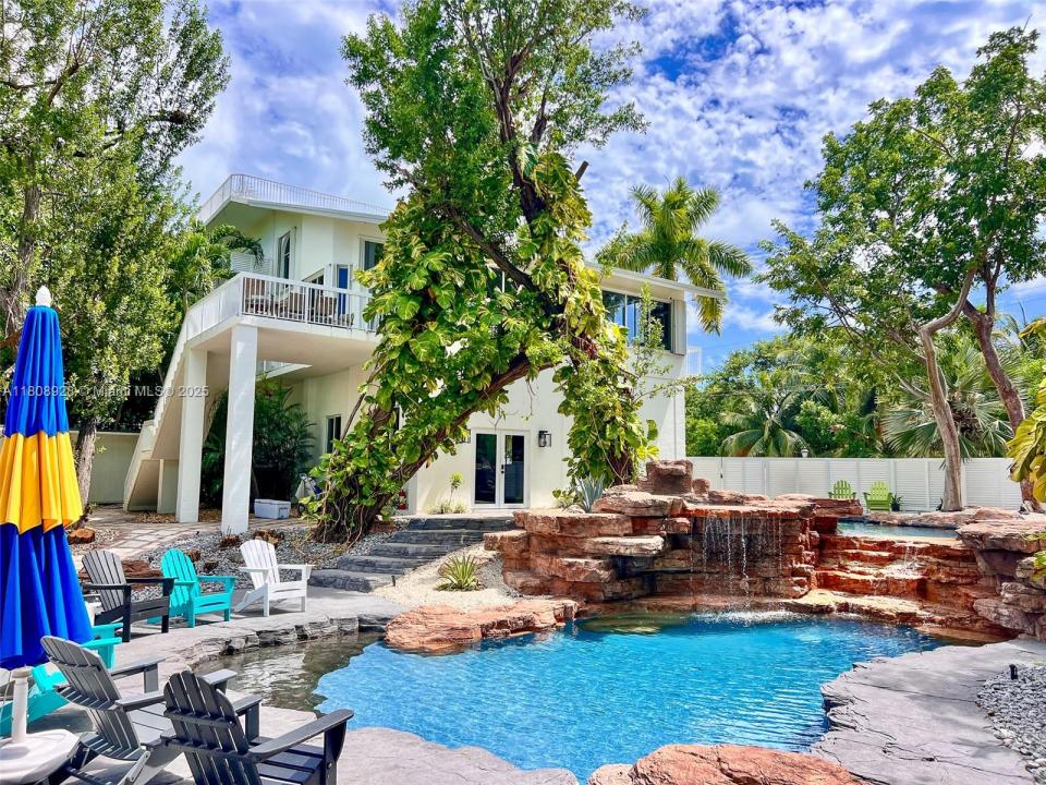 168 Indian Mound Trl, Tavernier, FL 33070