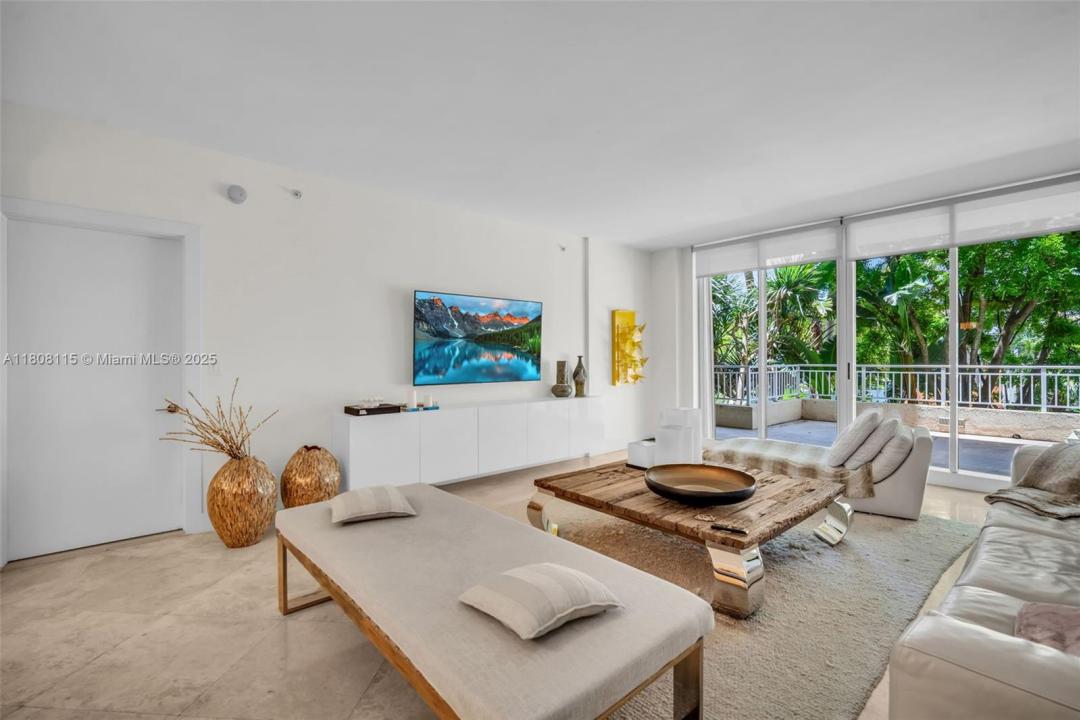 765 Crandon Blvd 109, Key Biscayne, FL 33149