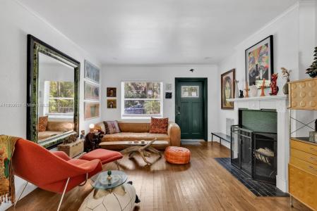 435 NE 86th St, El Portal, FL 33138