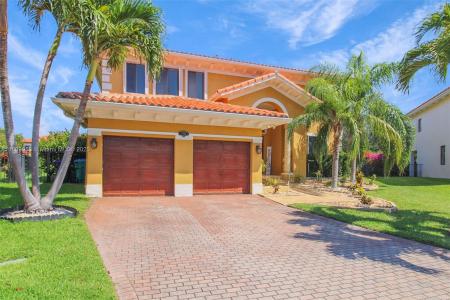 7753 SW 193rd St, Cutler Bay, FL 33157