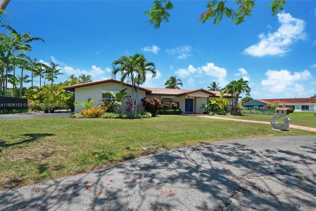 8005 SW 106th St, Miami, FL 33156