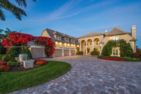 Indian Harbour Beach, FL 32937