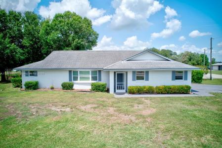 100 HONEYSUCKLE LN, Lake Placid, FL 33852