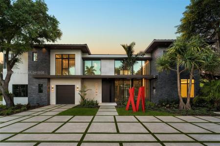 12500 SW 64 Ave, Pinecrest, FL 33156