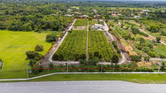 4077 SW 121st Ter, Davie, FL 33330