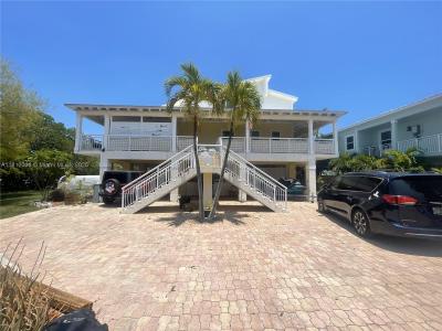894 Ellen Dr, Key Largo, FL 33037