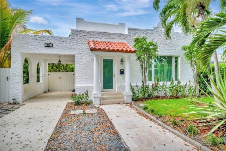 276 NE 90th St, El Portal, FL 33138