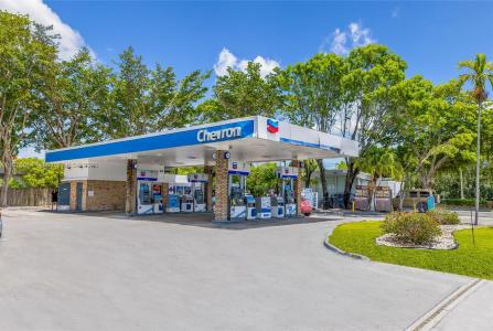 16767 Old Cutler Rd, Palmetto Bay, FL 33157