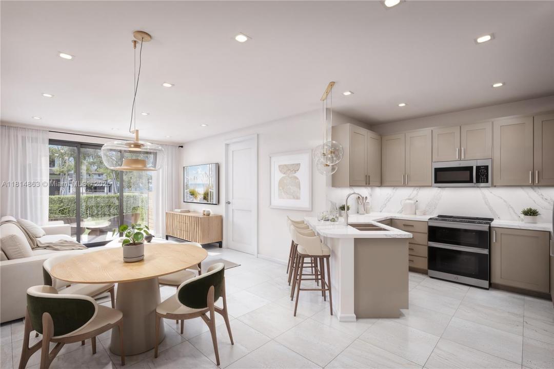 6092 BARBARA CIRCLE, Naples, FL 34112