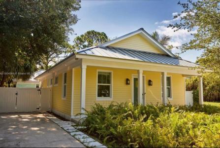 1280 SW 25th Ave, Fort Lauderdale, FL 33312