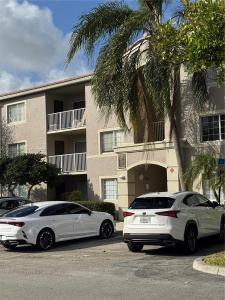 5005 Wiles Rd 205, Coconut Creek, FL 33073