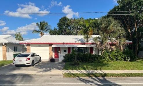 7422 NW 70th Ave, Tamarac, FL 33321