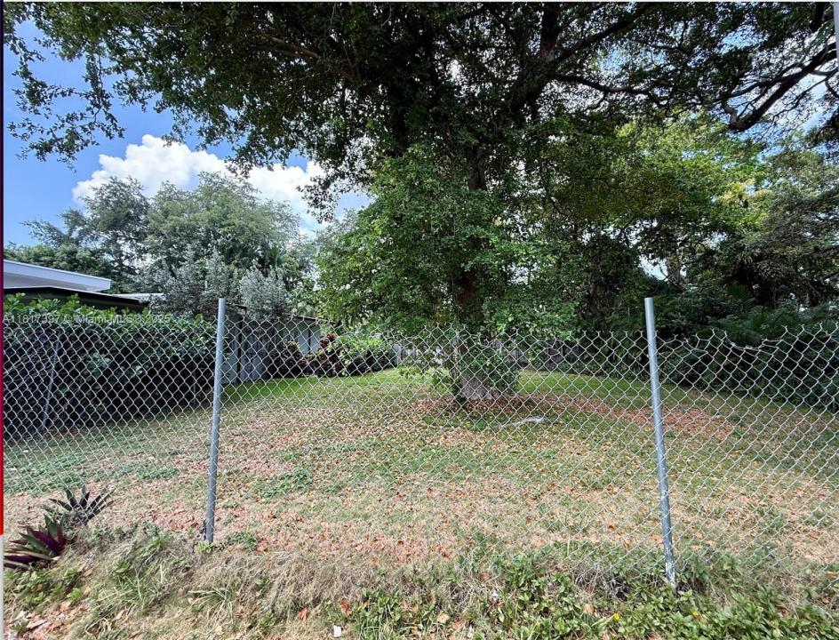 701 NE 68th St, Miami, FL 33138