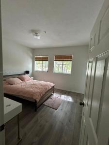 3924 SW 52nd Ave C6, Pembroke Park, FL 33023