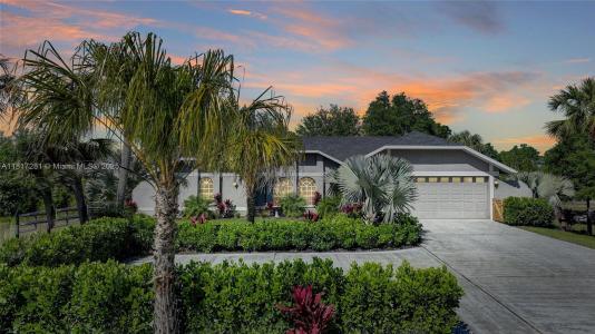 421 Dayton, Lehigh Acres, FL 33972