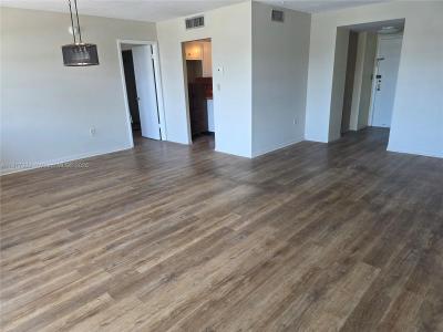 1080 94th St 302, Bay Harbor Islands, FL 33154