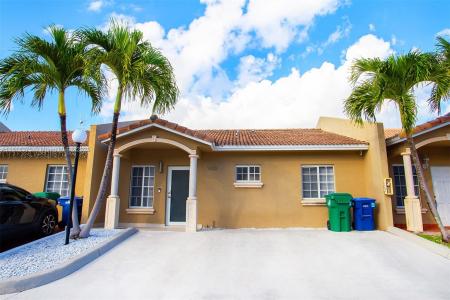 7683 NW 182nd Ln 803, Hialeah, FL 33015