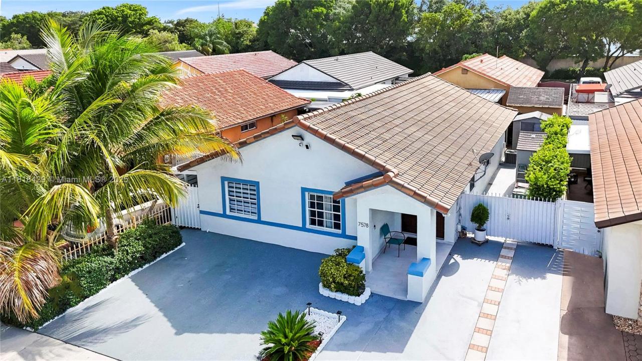 7578 W 30th Ln, Hialeah, FL 33018