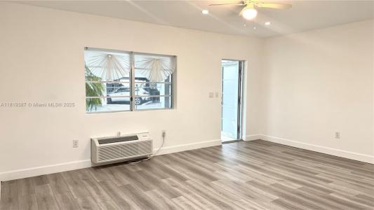 916 W 42nd St 103, Miami Beach, FL 33140