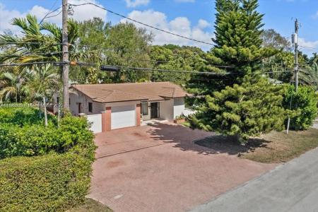 6385 SW 25th St, Miami, FL 33155