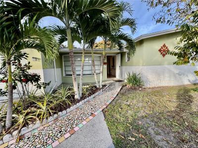 6481 Kimberly Blvd, North Lauderdale, FL 33068