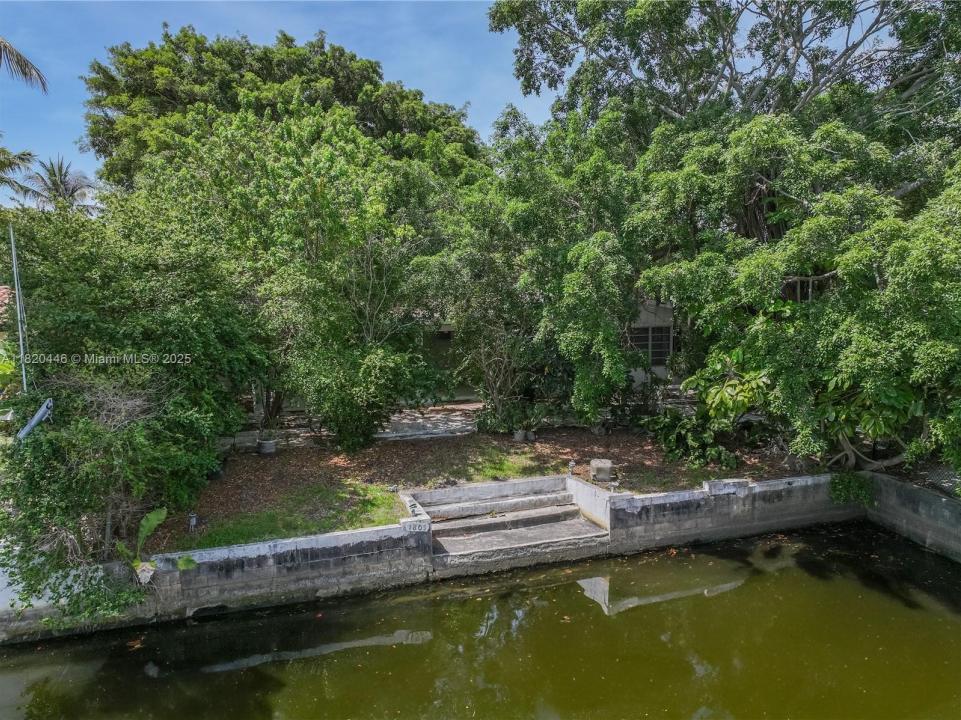 1805 Ixora Rd, North Miami, FL 33181